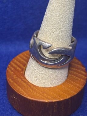 Silver Tone Carved Wave Ring